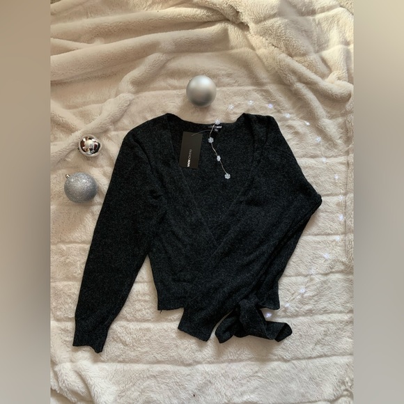 Fashion Nova ballet sweater - Picture 2 of 2